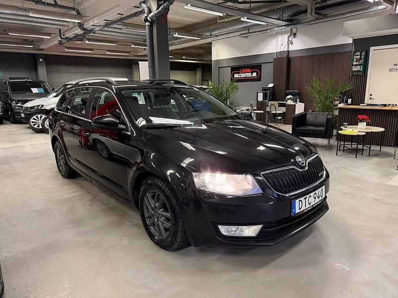 Begagnad Skoda Octavia 110 HK (80 kW) 2014 Svart Halvkombi