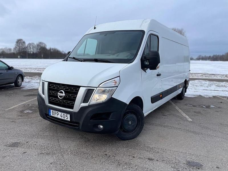 Vit Begagnad 2016 Nissan NV400 Van | 109 000 kr - Bild 1/4