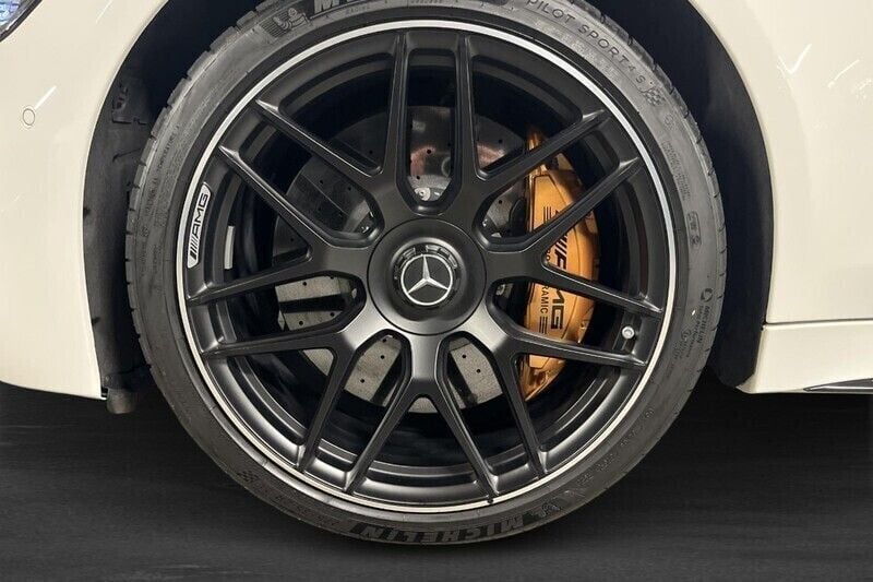 Begagnad Mercedes AMG GT63 S E Performance AMG 843 HK (620 kW) 2022 Vit (white) Sportkupé