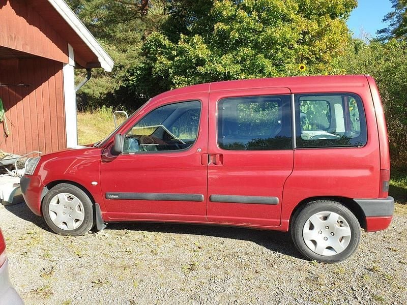 Röd Begagnad 2006 Citroën Berlingo Minibuss | 2 500 kr - Bild 1/4