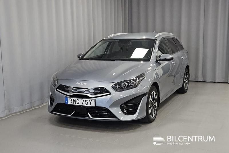 Grå Begagnad 2022 Kia Ceed Sportswagon Advance Kombi | 219 900 kr (Bra pris) - Bild 1/4