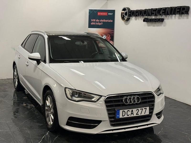 Begagnad Audi A3 Sportback Attraction 105 HK (77 kW) 2013 Vit Halvkombi