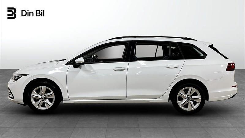 Begagnad VW Golf VIII 131 HK (96 kW) 2022 Vit Kombi