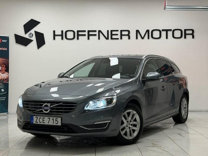 Grå Begagnad 2017 Volvo V60 Standard Kombi | 169 000 kr (Bra pris) - Bild 1/4