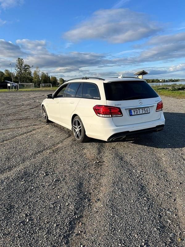 Begagnad Mercedes E220 170 HK (125 kW) 2016 Vit