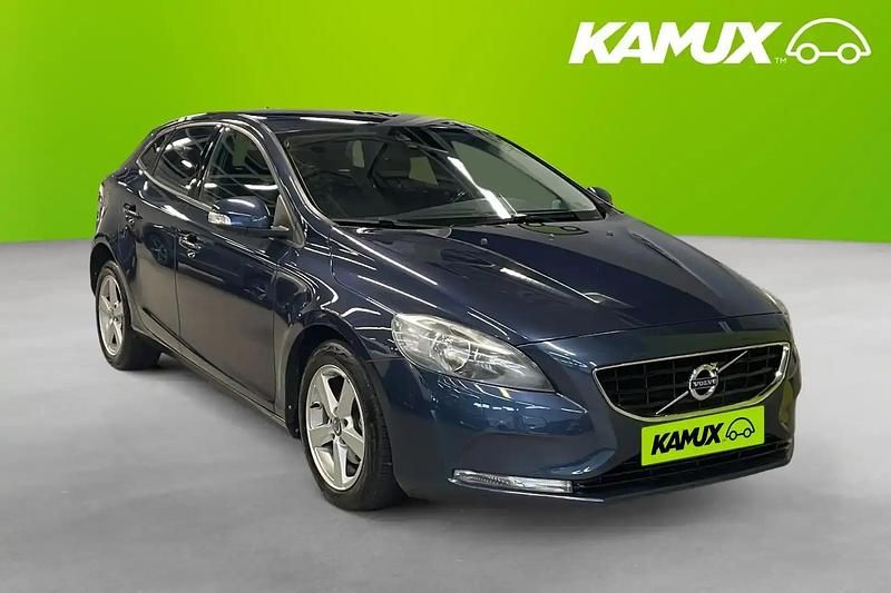 Blå Begagnad 2015 Volvo V40 Kinetic Kombi | 84 900 kr (Lite dyr) - Bild 1/4