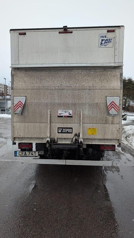 Begagnad Iveco Daily 156 HK (114 kW) 2021