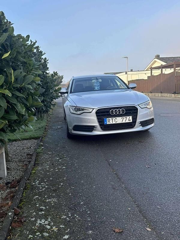 Begagnad Audi A6 177 HK (130 kW) 2014 Kombi