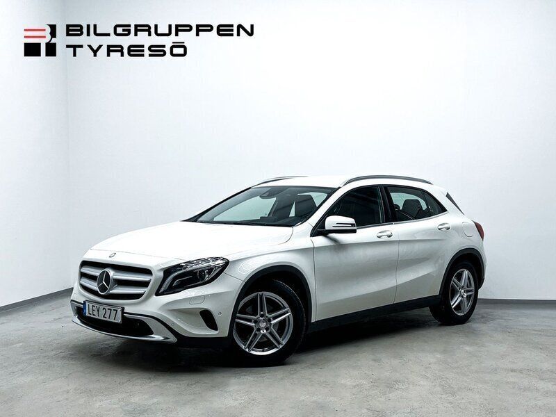 Vit Begagnad 2016 Mercedes GLA200 SUV | 189 900 kr (Bra pris) - Bild 1/4
