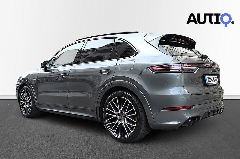 Begagnad Porsche Cayenne Chrono 340 HK (250 kW) 2022 Mörkgrå SUV