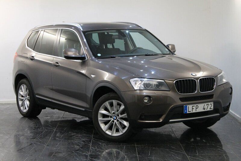Brun Begagnad 2011 BMW X3 SUV | 164 900 kr (Marknadspris) - Bild 1/4