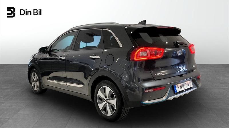 Begagnad Kia Niro 105 HK (77 kW) 2018 Grå SUV