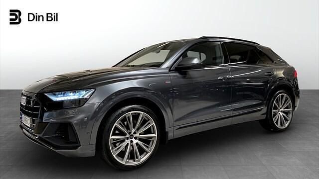 Grå Begagnad 2020 Audi Q8 S-Line SUV | 619 000 kr (Marknadspris) - Bild 1/4