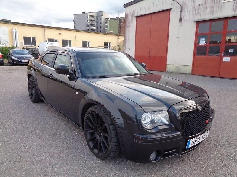 Begagnad Chrysler 300C 218 HK (160 kW) 2010 Mörkgrå Sedan