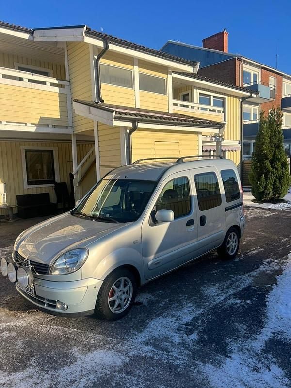 Begagnad Renault Kangoo 95 HK (69 kW) 2006