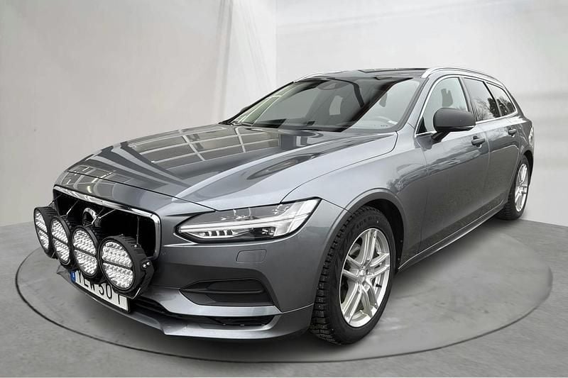 Begagnad Volvo V90 Momentum 150 HK (110 kW) 2019 Grå Kombi