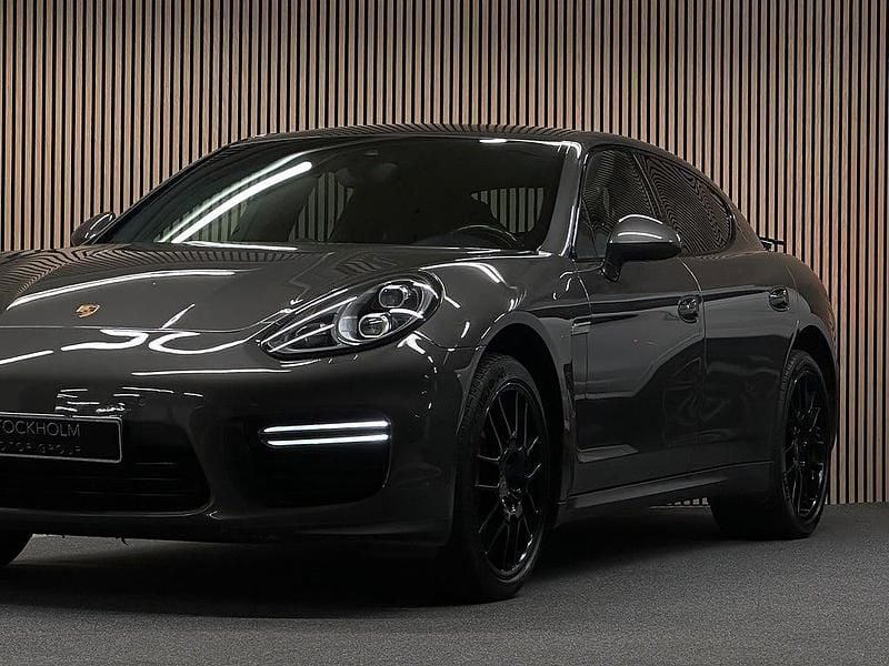 Begagnad Porsche Panamera Sport 441 HK (324 kW) 2013 Mörkgrå Sedan