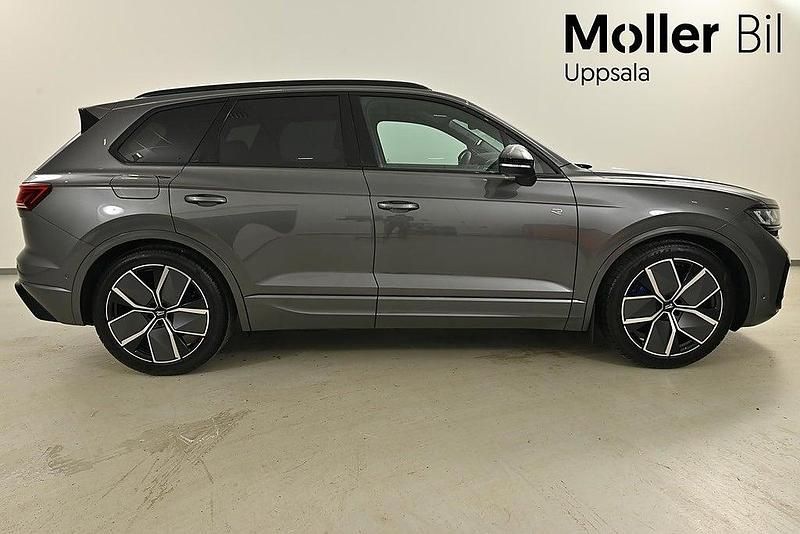 Ny VW Touareg R 2026 Grå SUV