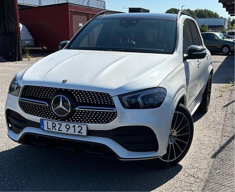 Vit Begagnad 2021 Mercedes GLE350 AMG line SUV | 609 000 kr (Bra pris) - Bild 1/4