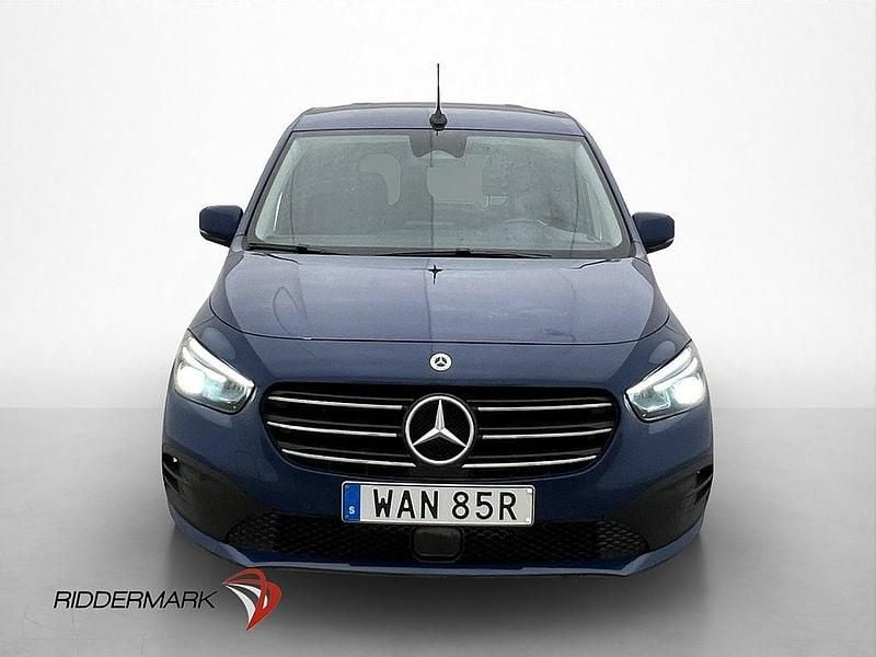 Begagnad Mercedes T180 116 HK (85 kW) 2023 Blå Minibuss