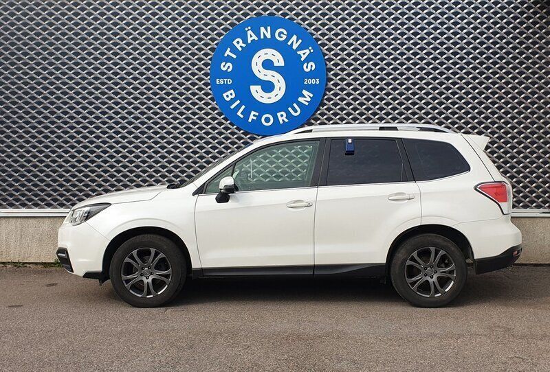Vit Begagnad 2018 Subaru Forester SUV | 235 000 kr (Marknadspris) - Bild 1/4