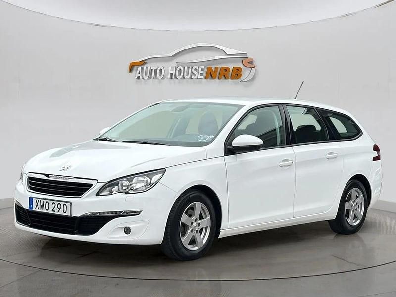 Begagnad Peugeot 308 SW Active 110 HK (80 kW) 2015 Vit Kombi