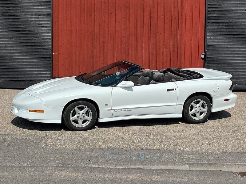 Vit Begagnad 1996 Pontiac Firebird Cab | 125 000 kr - Bild 1/4