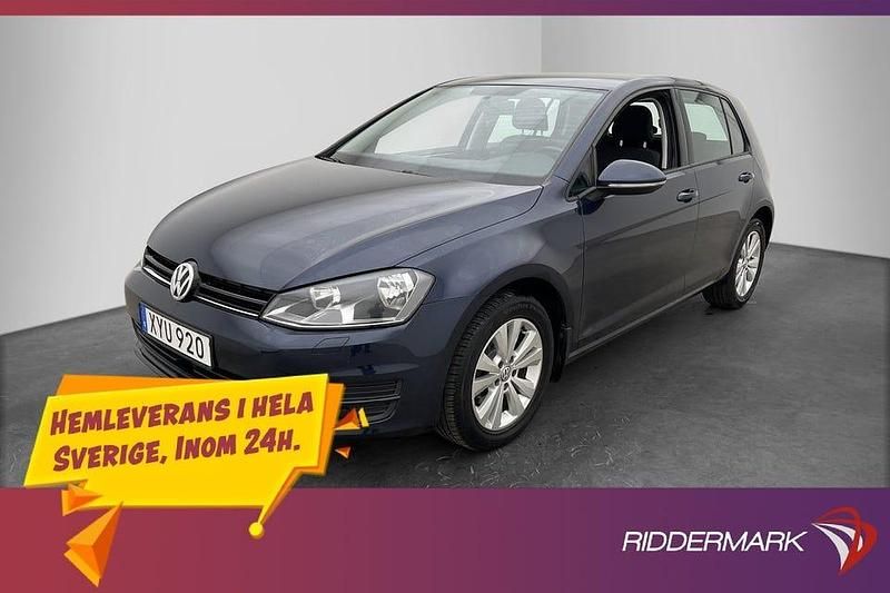 Mörkblå Begagnad 2014 VW Golf VII Halvkombi | 134 800 kr (Marknadspris) - Bild 1/3
