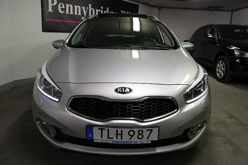 Begagnad Kia Ceed Sportswagon Comfort 128 HK (94 kW) 2015 Grå Kombi