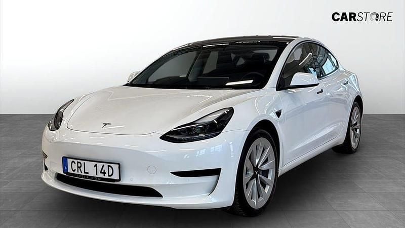 Begagnad Tesla Model 3 Standard Range 208 kW (283 HK) 2022 Vit Sedan