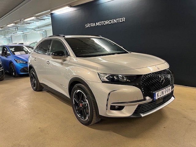 Grå Begagnad 2021 DS Automobiles DS7 Crossback Business SUV | 419 900 kr - Bild 1/4