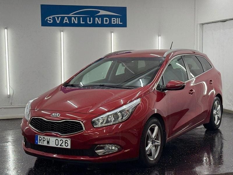 Röd Begagnad 2013 Kia Ceed Sportswagon Comfort Kombi | 89 800 kr (Marknadspris) - Bild 1/4