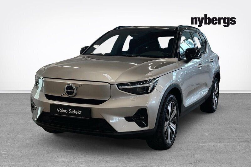 Ljusgrå (grå) Begagnad 2023 Volvo XC40 Plus SUV | 379 000 kr - Bild 1/4