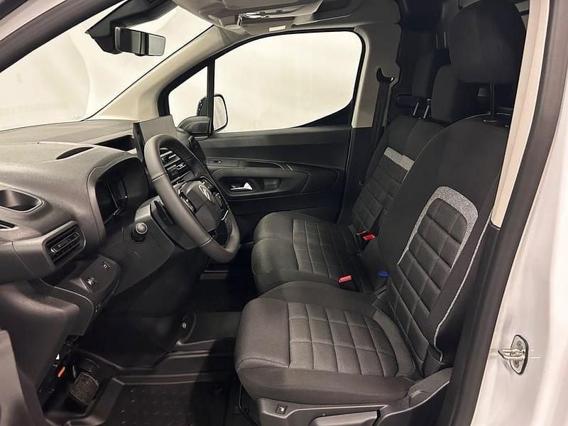 Ny Citroën Berlingo Business Class 131 HK (96 kW) 2025 Vit Minibuss