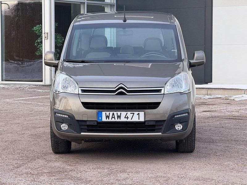 Begagnad Citroën Berlingo 120 HK (88 kW) 2015 Brun Minibuss