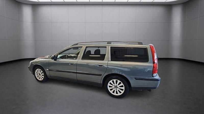 Begagnad Volvo V70 Business Edition 170 HK (125 kW) 2001 Grön Kombi