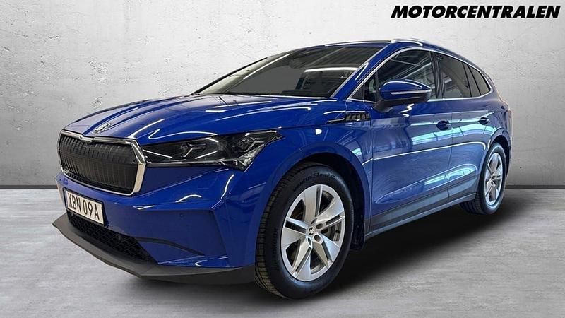 Blå Begagnad 2021 Skoda Enyaq iV SUV | 389 000 kr (Marknadspris) - Bild 1/4