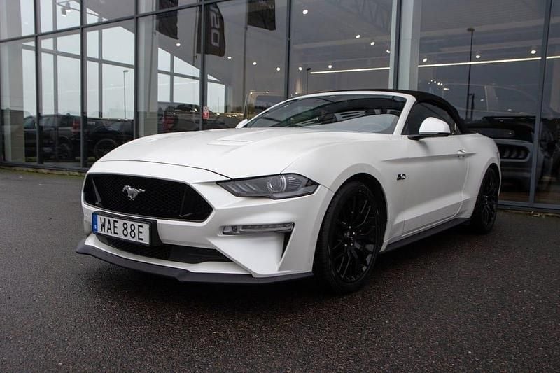 Vit Begagnad 2018 Ford Mustang GT Convertible Cab | 485 000 kr (Lite dyr) - Bild 1/4
