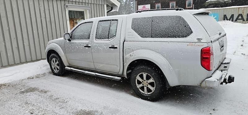 Silver Begagnad 2015 Nissan Navara Pickup | 130 000 kr (Superpris) - Bild 1/4