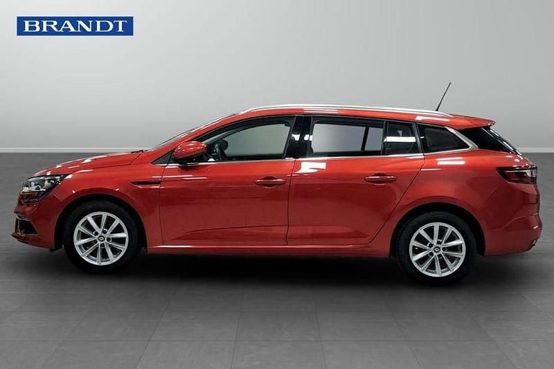 Begagnad Renault Mégane IV Zen 133 HK (97 kW) 2017 Röd Kombi