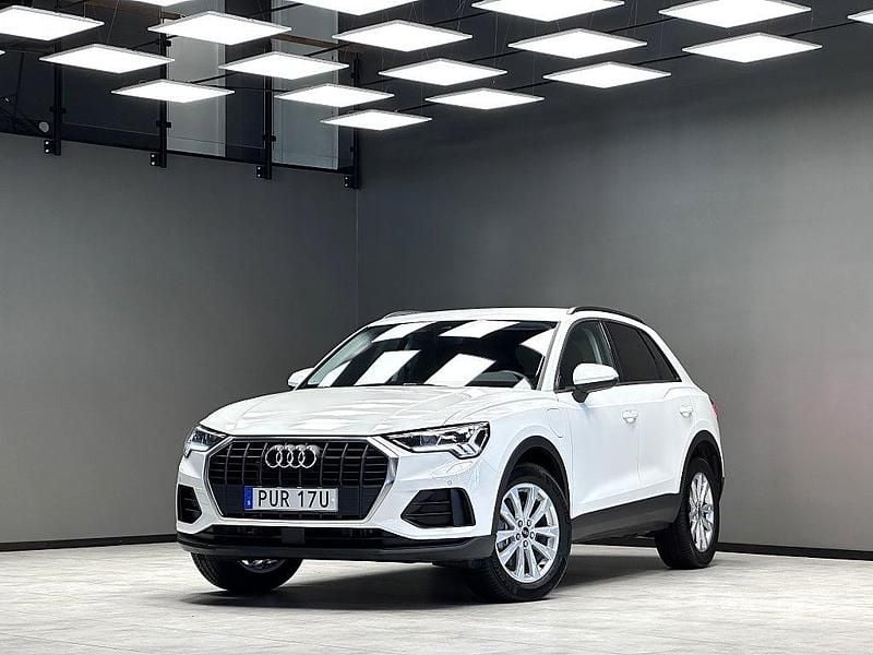 Vit Begagnad 2022 Audi Q3 SUV | 369 900 kr (Dyr) - Bild 1/3