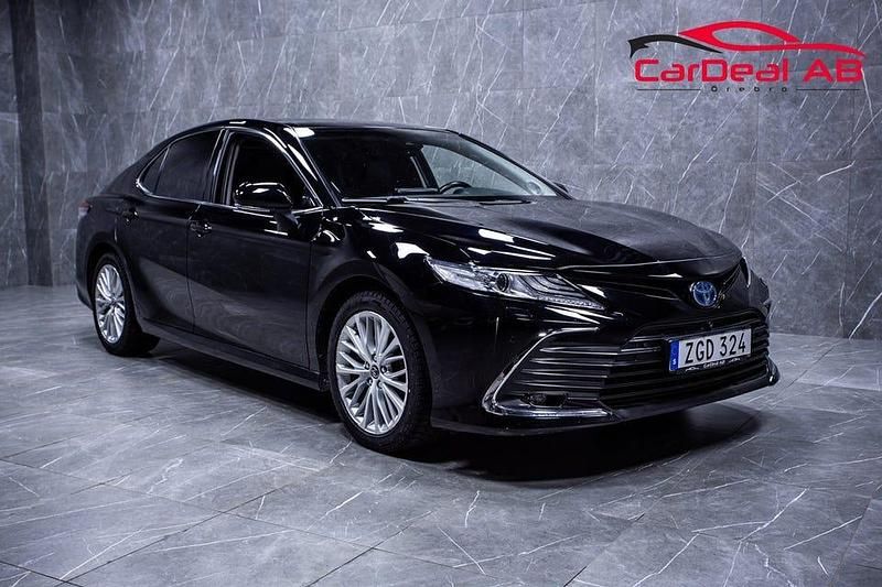 Begagnad Toyota Camry Hybrid Executive 218 HK (160 kW) 2021 Svart Sedan