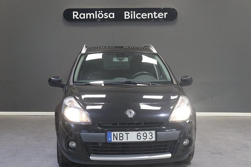 Begagnad Renault Clio GrandTour 103 HK (75 kW) 2012 Svart Kombi