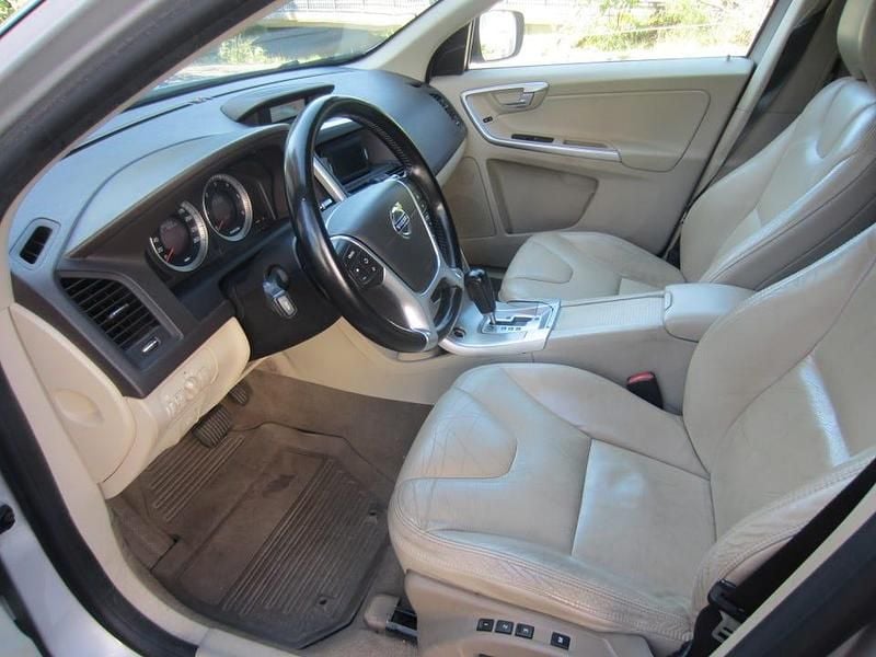 Begagnad Volvo XC60 205 HK (150 kW) 2011 SUV