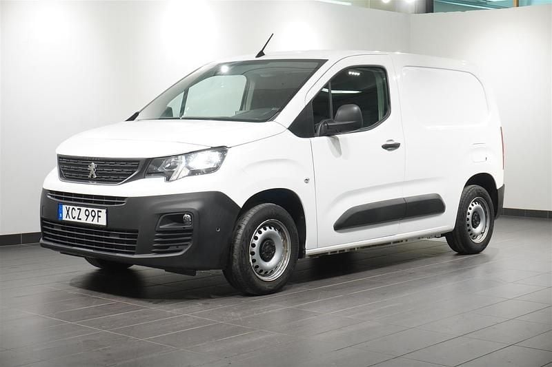 Vit Begagnad 2019 Peugeot Partner Minibuss | 143 625 kr (Marknadspris) - Bild 1/4