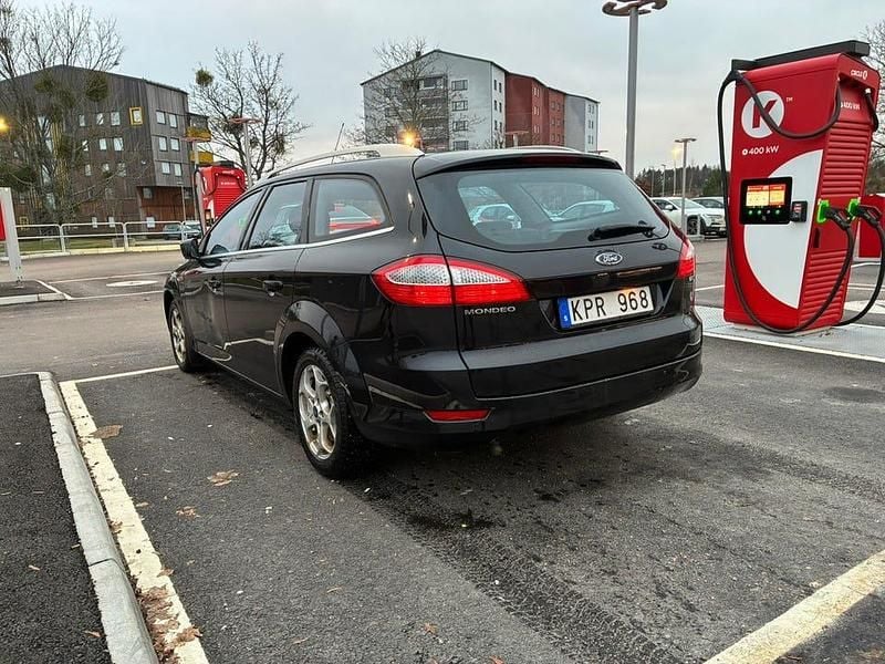 Begagnad 2010 Ford Mondeo Kombi | 25 000 kr (Marknadspris) - Bild 1/4