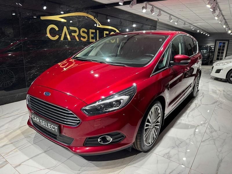 Röd Begagnad 2016 Ford S-MAX Business Edition Minibuss | 138 900 kr (Marknadspris) - Bild 1/4