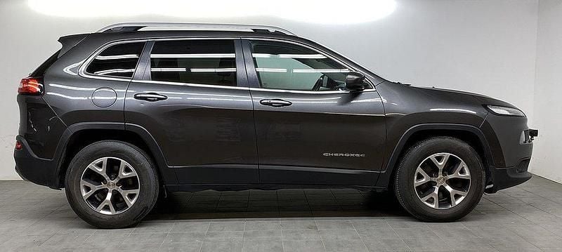 Begagnad Jeep Cherokee 170 HK (125 kW) 2015 Grön SUV