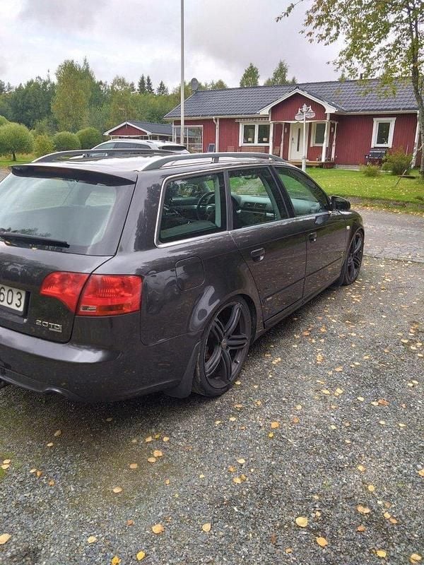 Grå Begagnad 2007 Audi A4 Comfort Kombi | 17 000 kr (Superpris) - Bild 1/4