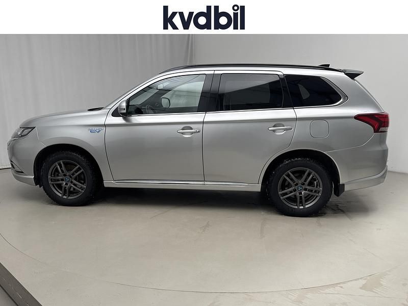 Begagnad Mitsubishi Outlander P-HEV 2019 Silver